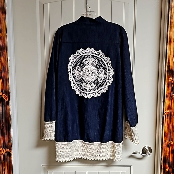 L&B Lucky & Blessed Embroidered Denim Button Up Long Sleeve Shirt Size XL - Picture 2 of 6